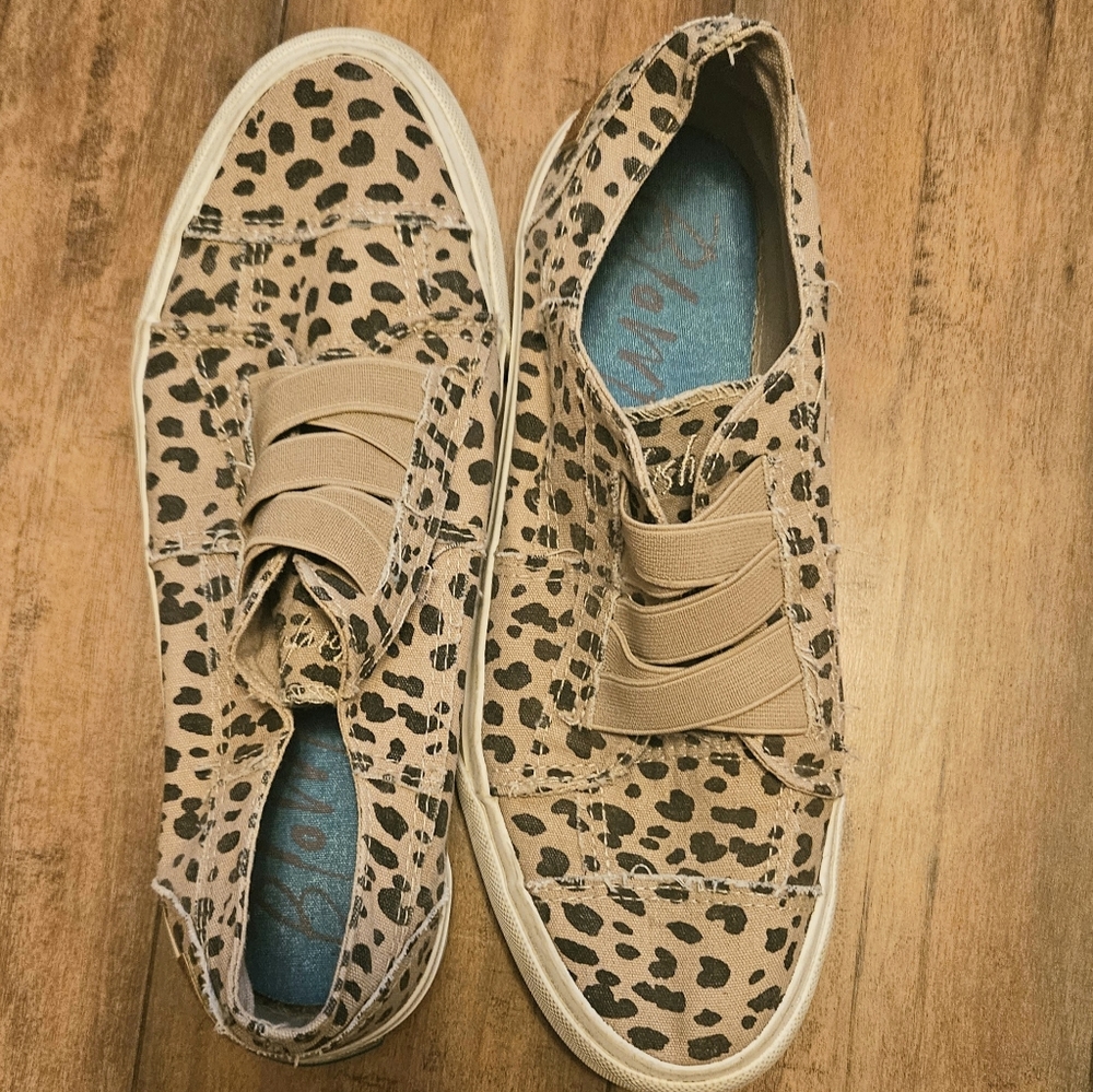 Leapord blowfish sneakers